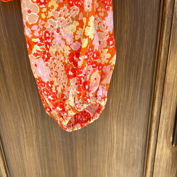 Women's Lightweight Cinched Tie Front Floral‎ Top Size Small - Picture 4 of 5